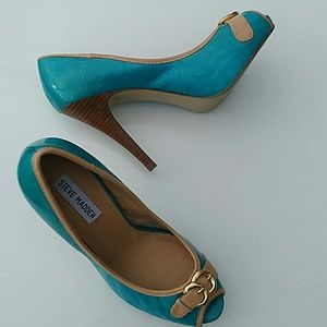 Steve Madden Lockd Turquoise Peep Toe Pumps